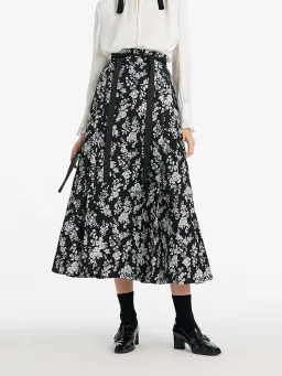Camellia Jacquard Pleated Women Mamianqun With Bottomed Skirt for rent on The Volte - image 3