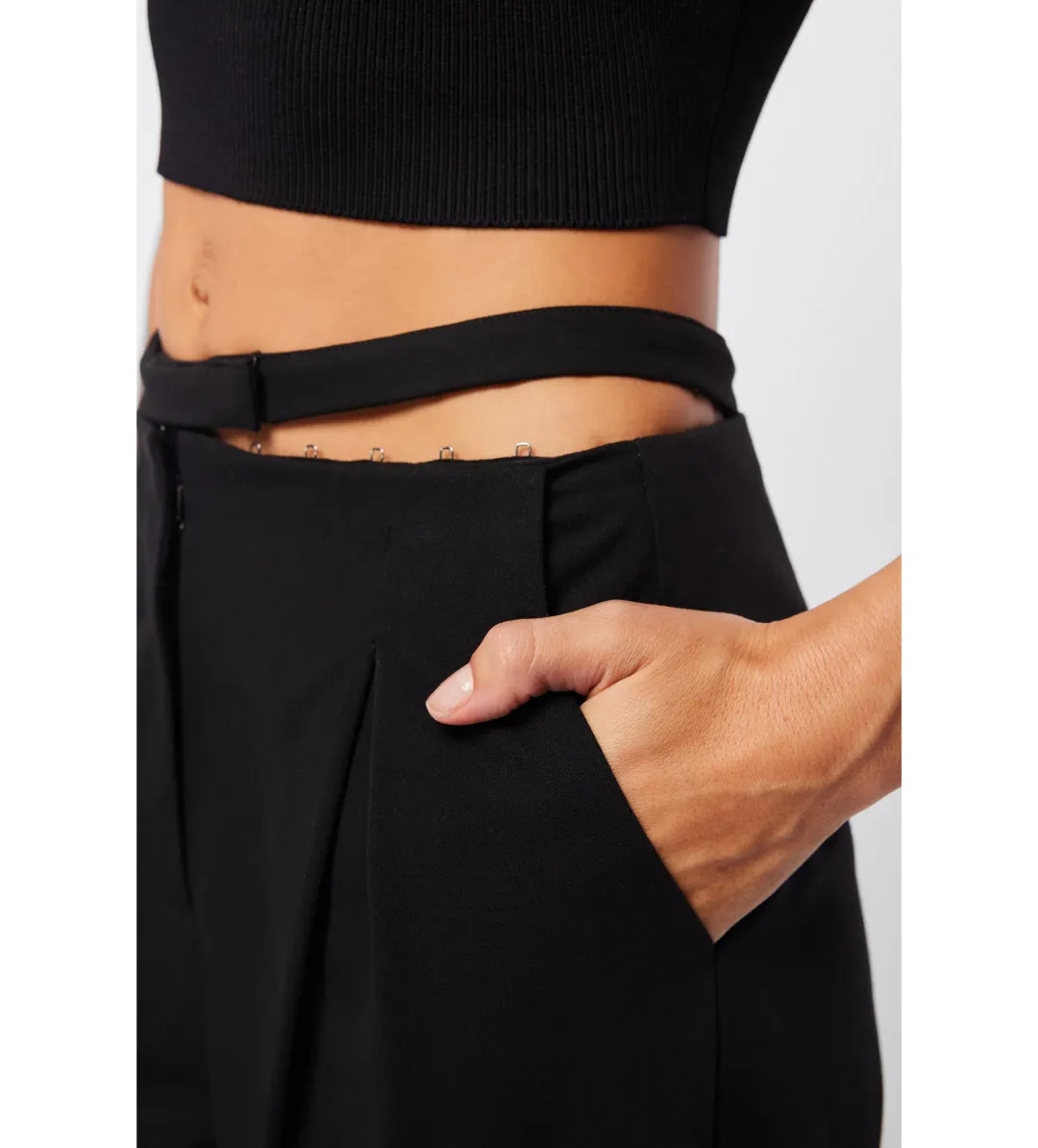Mossman In Formation Pant Black Size AU 8 for rent on The Volte - main image