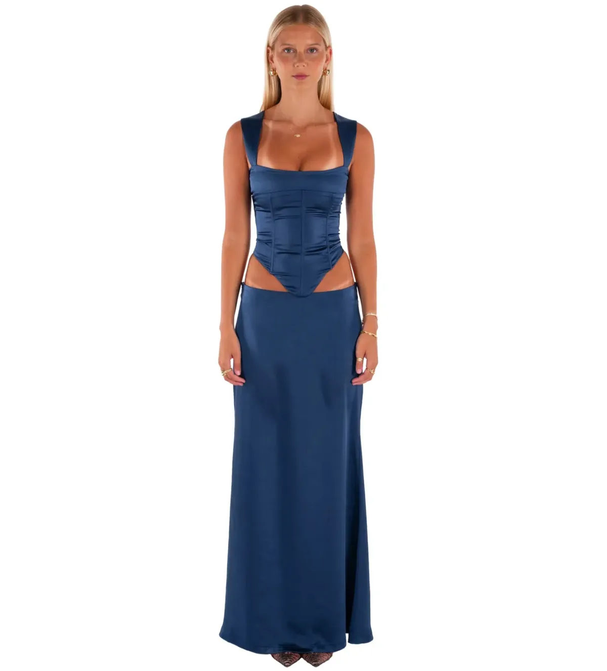 I am Delilah Midnight Valerie Size AU 6 for rent on The Volte - main image