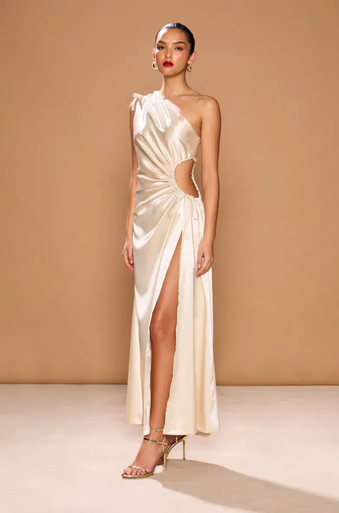 Sonya Moda Ocean Pearl Maxi Dress White Size 10 for rent on The Volte - main image