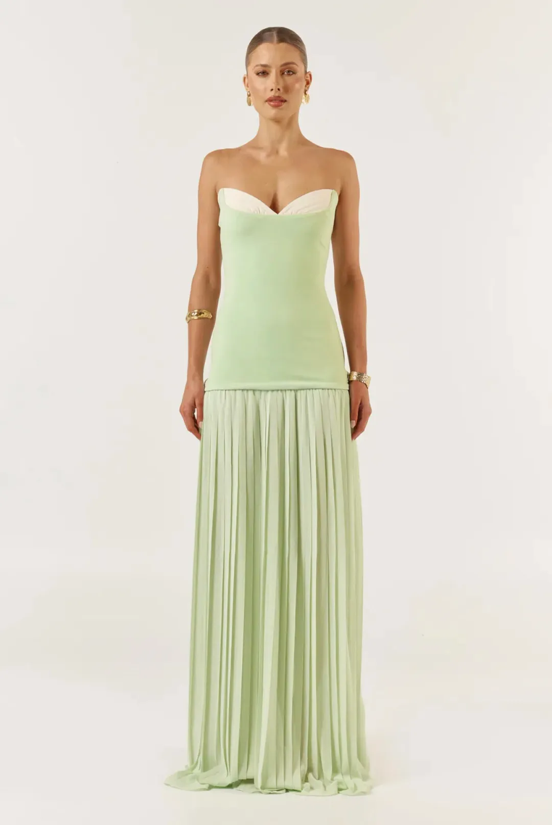 She is Olla Nicolette Maxi Dress Green Size XS/Au 6 for rent on The Volte - main image