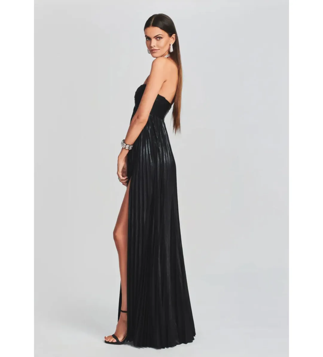 Retrofête Zoa Dress in Black Size Medium/ AU 10 for rent on The Volte - main image