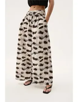 AJE Airlie Relaxed Pants Light Plume Size 10 for rent on The Volte - image 8