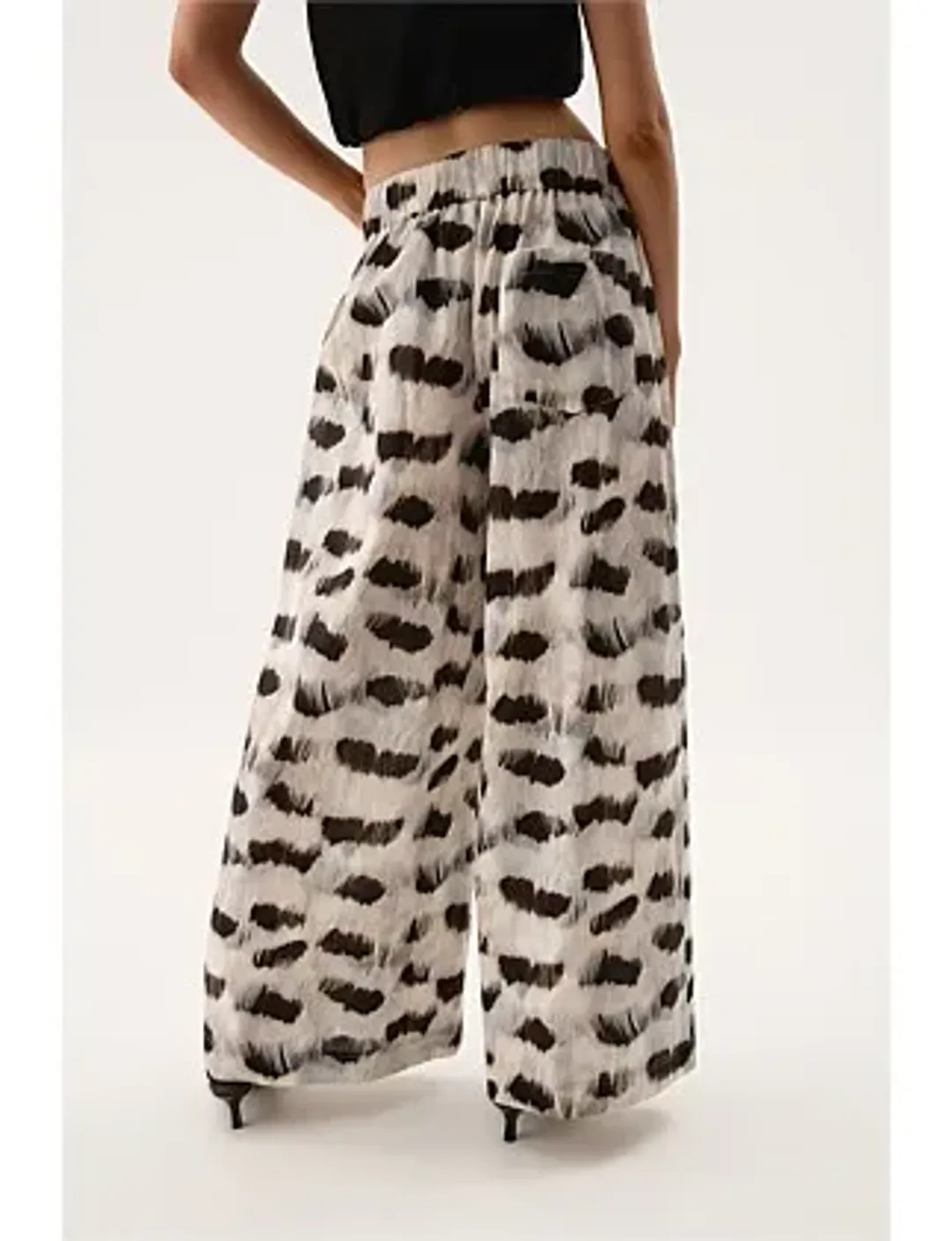 AJE Airlie Relaxed Pants Light Plume Size 10 for rent on The Volte - main image