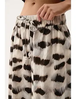 AJE Airlie Relaxed Pants Light Plume Size 10 for rent on The Volte - image 12