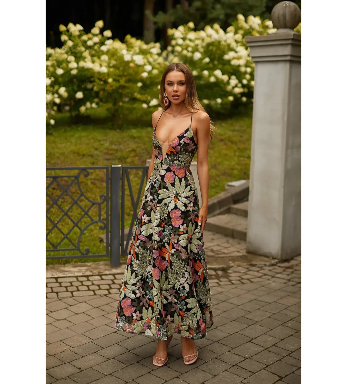 Alamour Odette Dress Floral Size 8 - Image 1