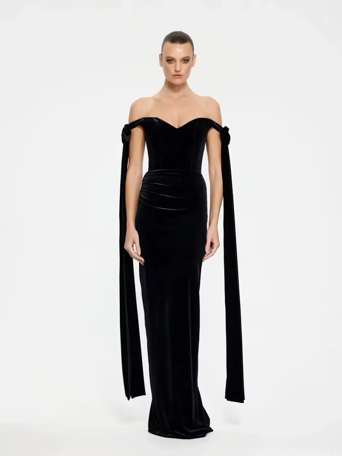 Effie Kats Ginger Gown in Black Velvet Size 10 - Image 1