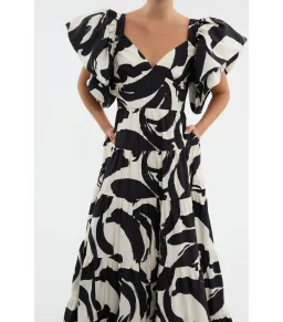 Rebecca Vallance Pompidou Maxi Dress Print Size 6 for rent on The Volte - image 3