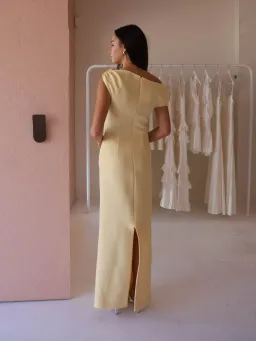 By Nicola Vivian Maxi Lemon Size AU 8 for rent on The Volte - image 2