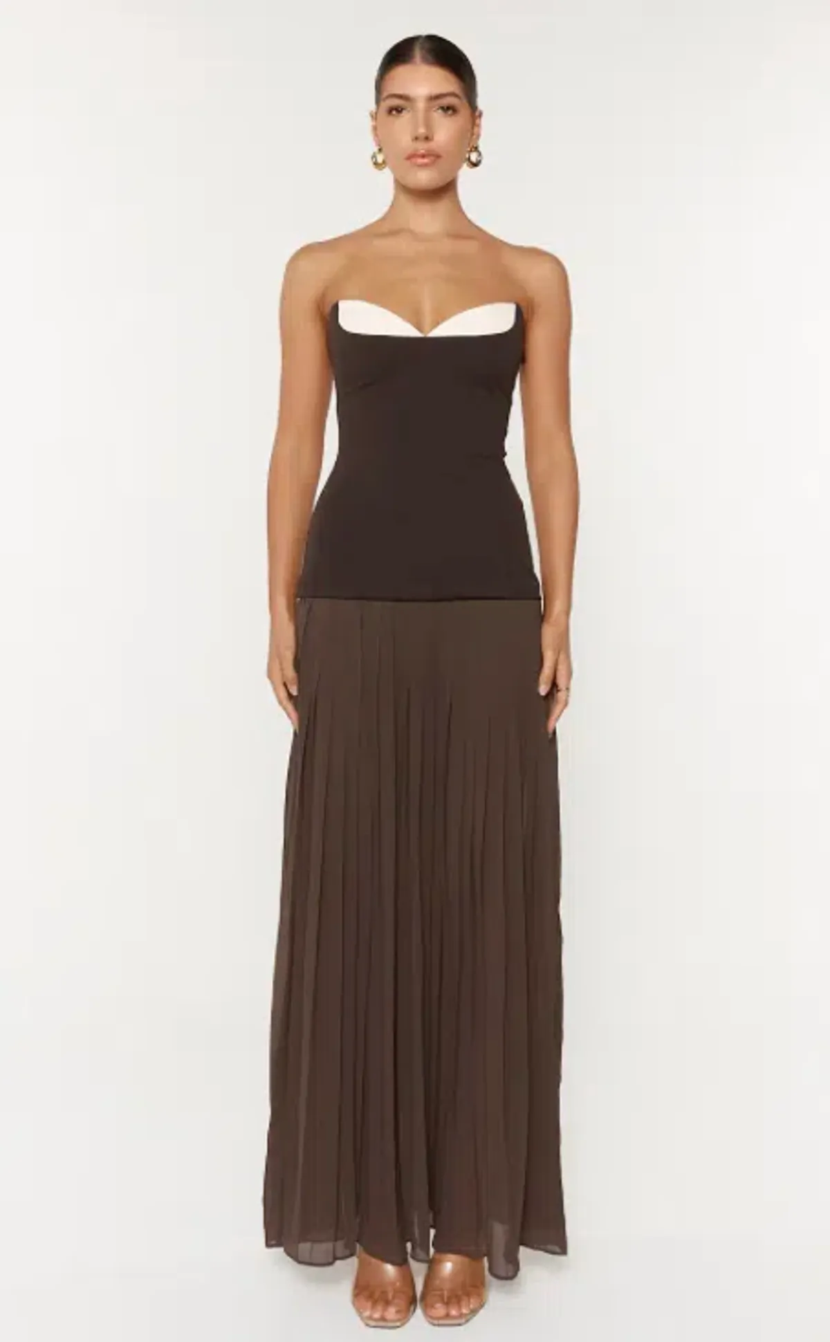 She is Olla Nicolette Maxi in Espresso Size 6 - Image 1