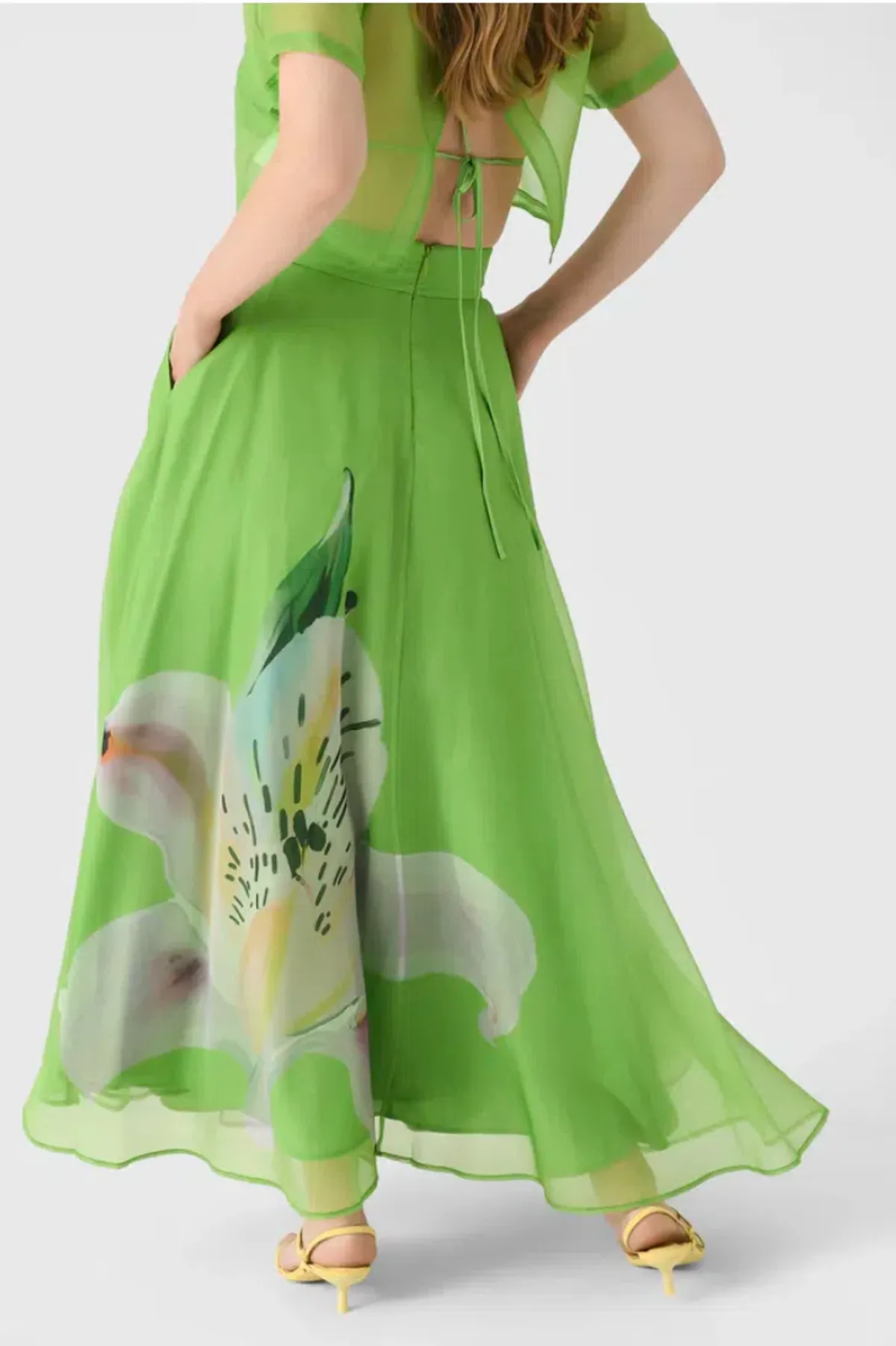 Leo Lin Indie Sleeve Top & Valeria Skirt Set Lily Print in Parakeet Size 10 - Image 3