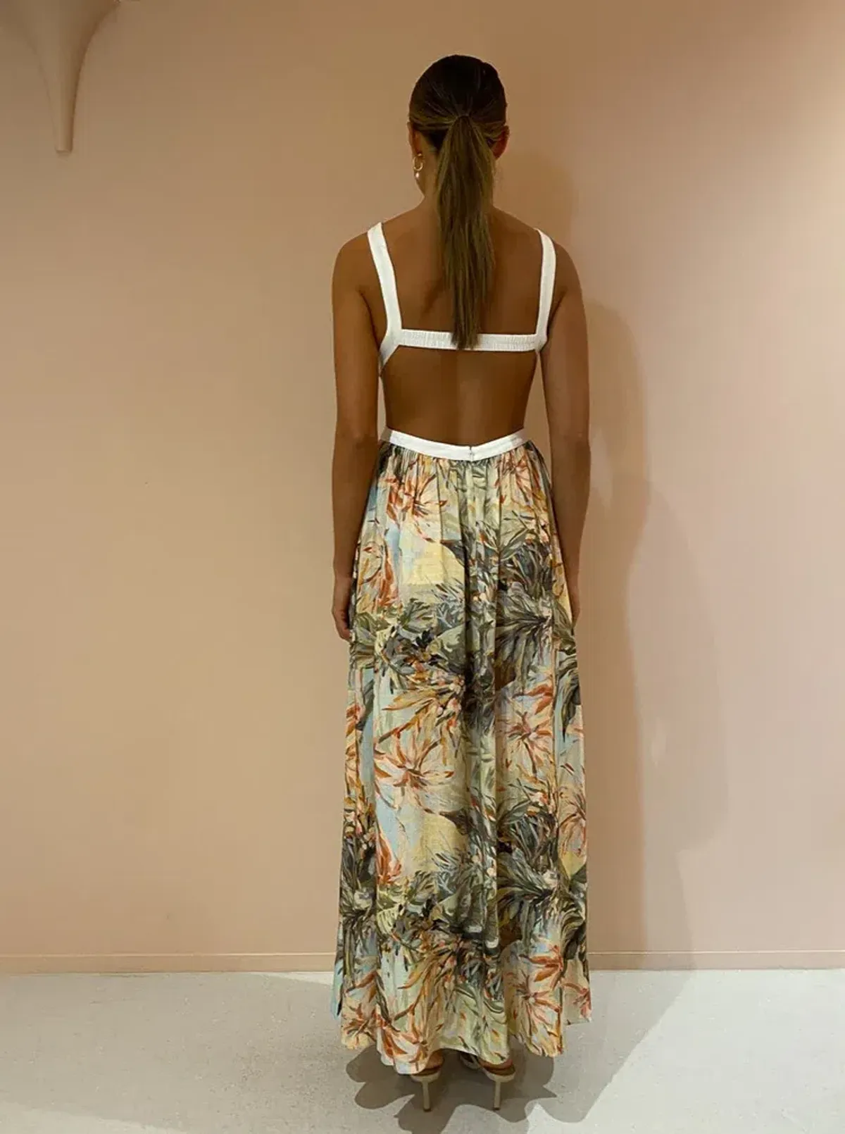 Significant Other Marino Dress in Painted Floral Size 8 - Image 5