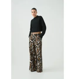 Aje Sienna Denim Jeans Size 12/L for rent on The Volte - image 3