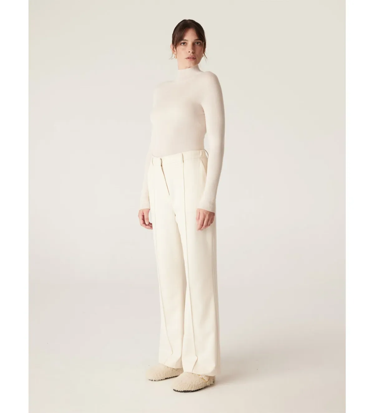 Cable Superfine Merino Turtle Neck in Ecru Size - Image 1