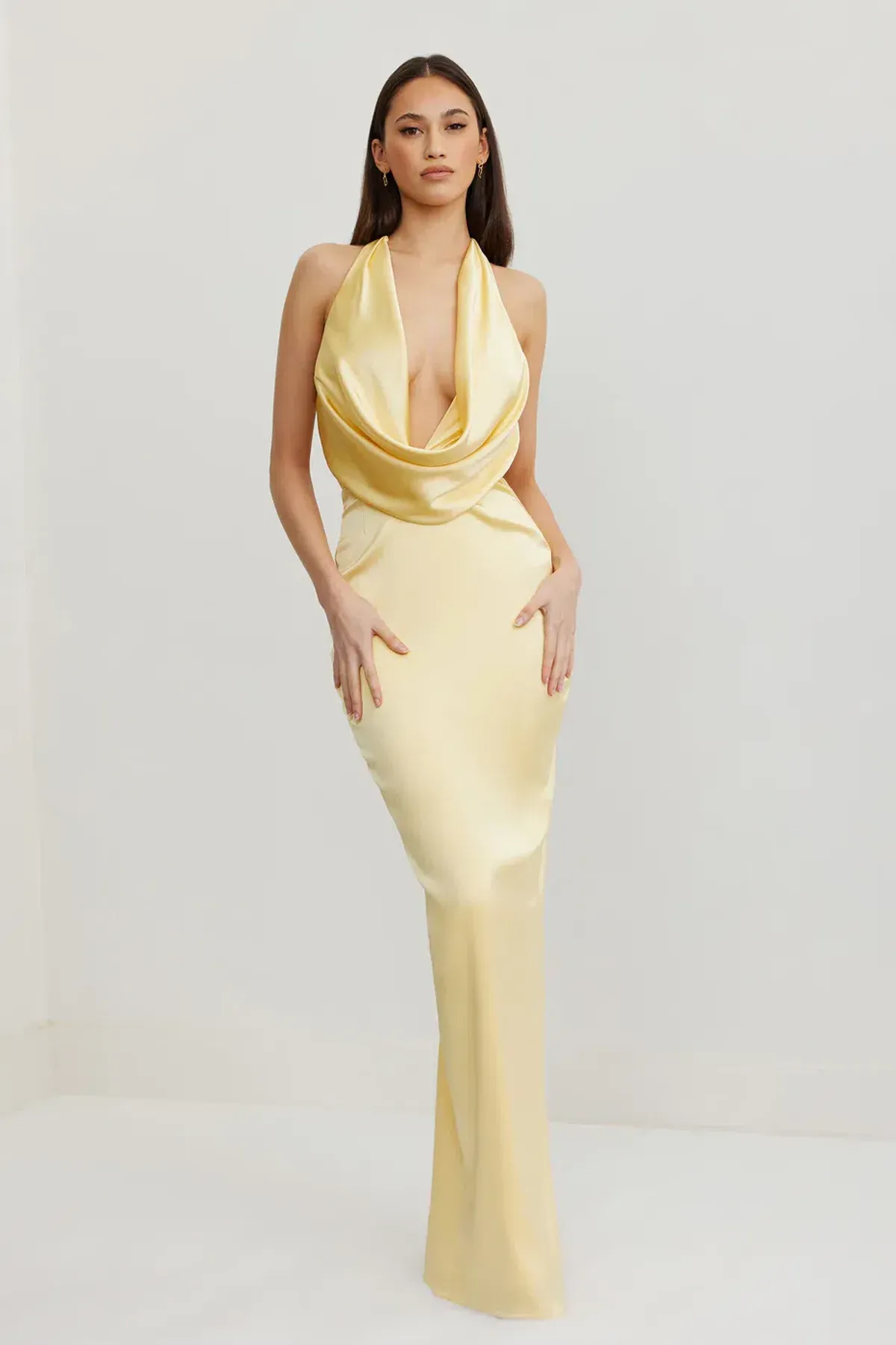 Lexi Alice Gown Yellow Size 6 - Image 1