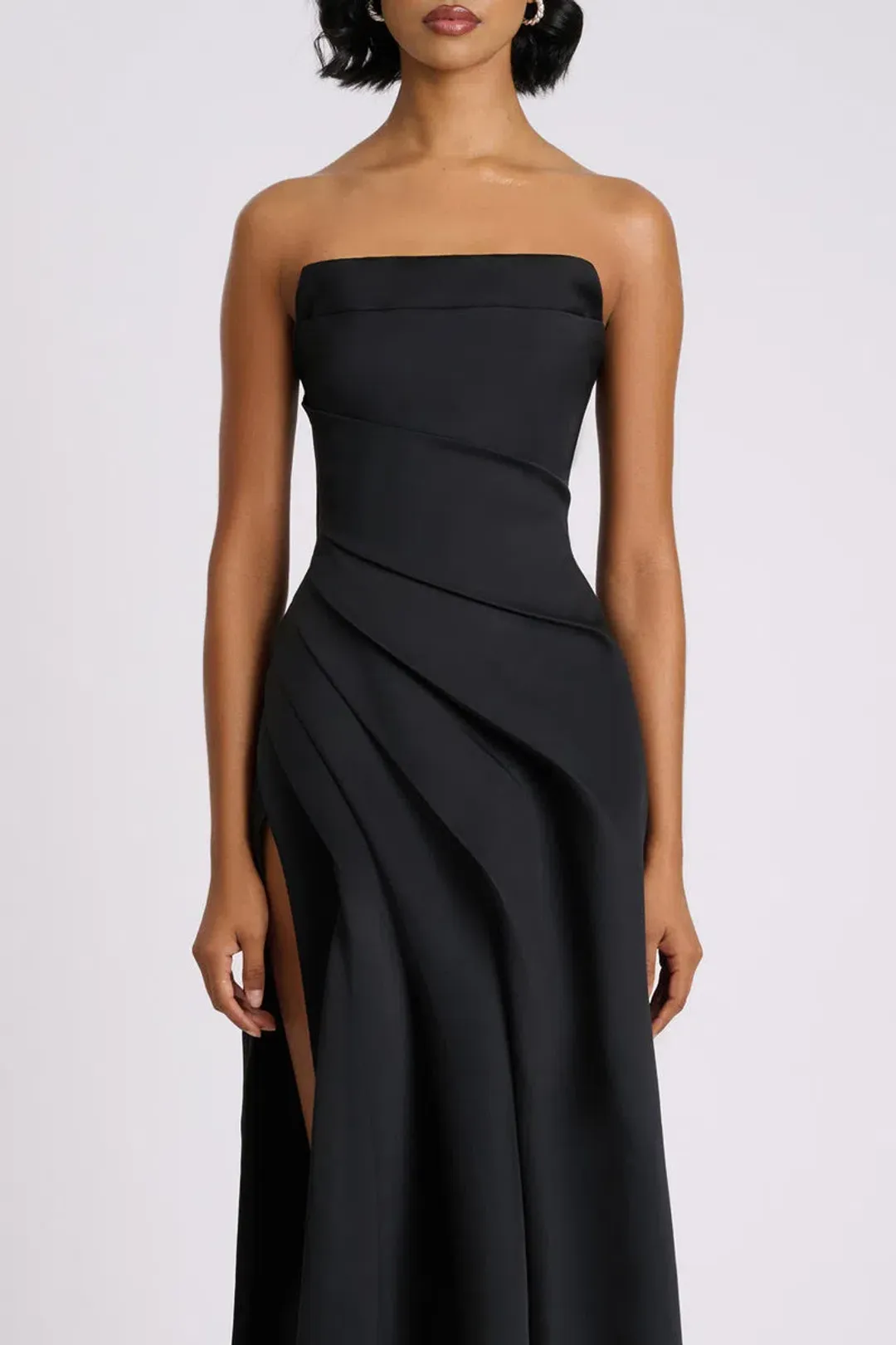 Eliya The Label Deanna Gown in Black Size AU6 for rent on The Volte - main image