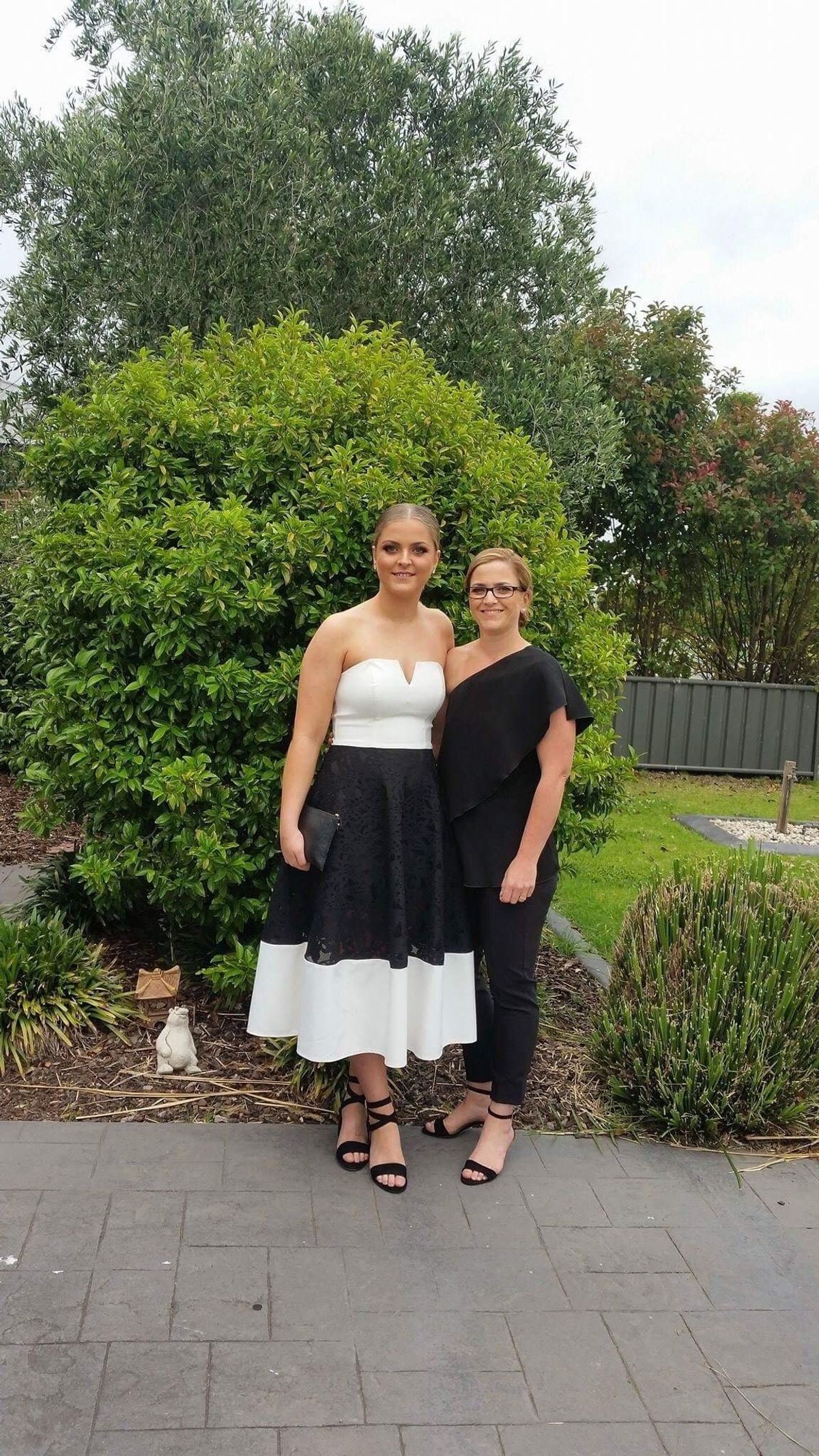 Pilgrim Black and white formal dress size 10 - Image 2