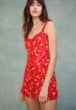 Realisation Par The Julia in Rouge Fleur Size M/AU 10 for rent on The Volte - image 2