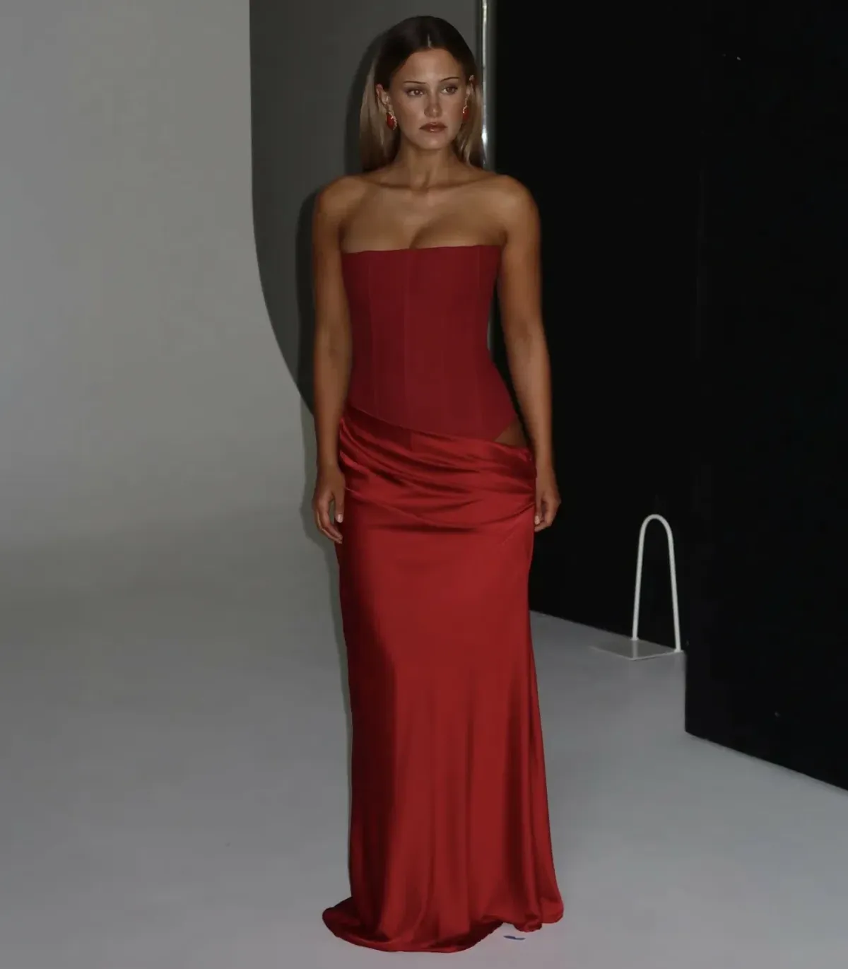 HNTR The Label Huxley Gown Wine Size M/AU 10 - Image 1