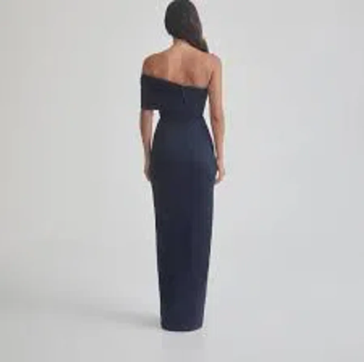 Sheike Giselle Gown Navy Size 6 - Image 2