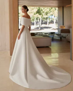 Rosa Clara Model Wedding Dress White Size L / AU 12 for rent on The Volte - image 2