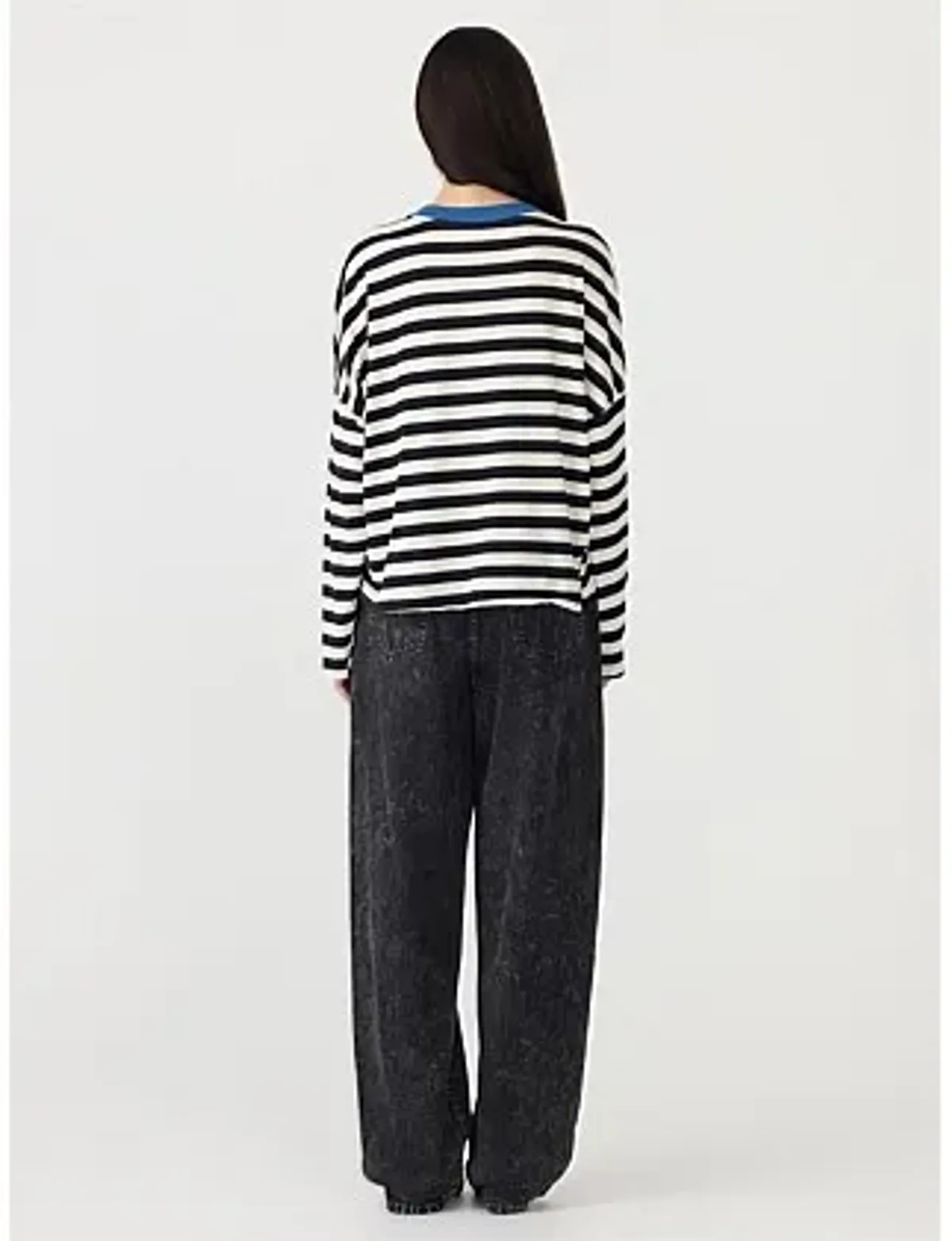 Bassike Stripe Boxy V Neck Long Sleeve T-Shirt in Black Size 10 - Image 2