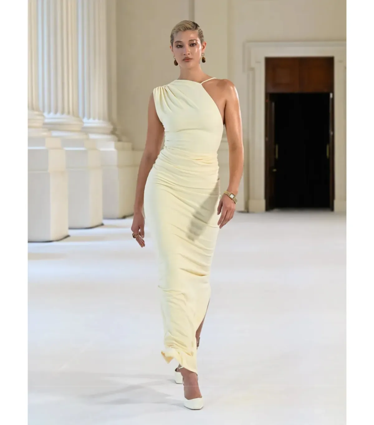 Effie Kats Greer Gown in Lemon Size 6 - Image 1
