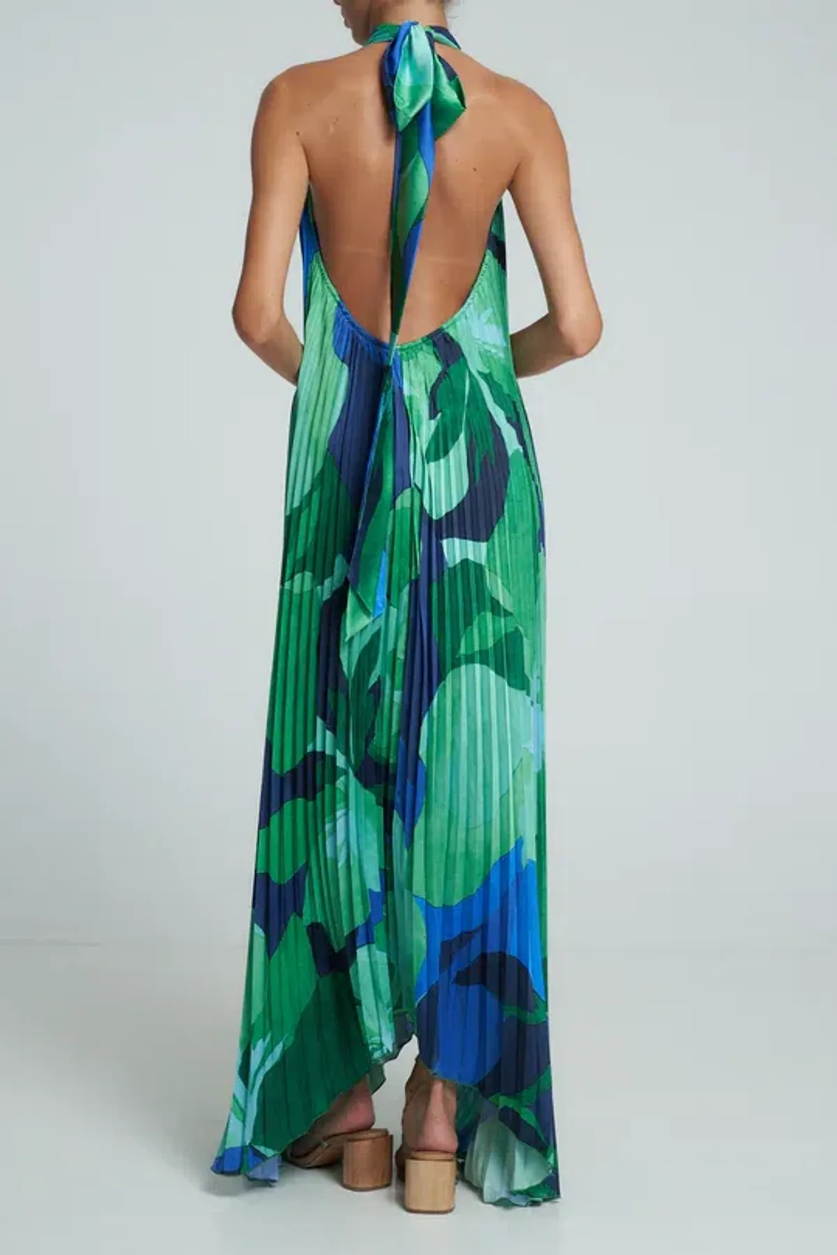 L'idee Opera Gown in Capri Green Size 8 - Image 4