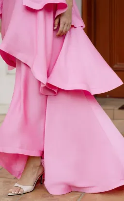 Elliatt Tilly Tiered Maxi Dress size XL / 14 Pink for rent on The Volte - image 3