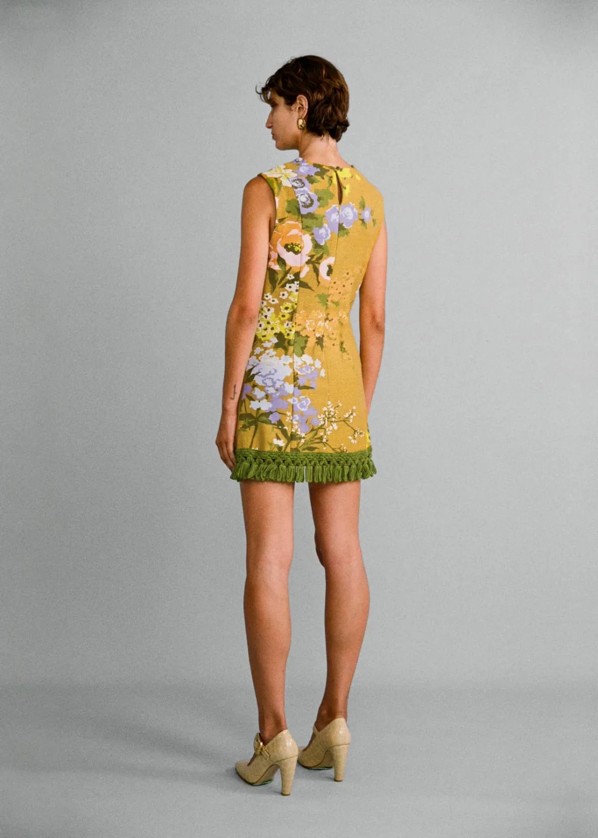 Lovaan Mathilda Dress Yellow Floral Size 8 - Image 2