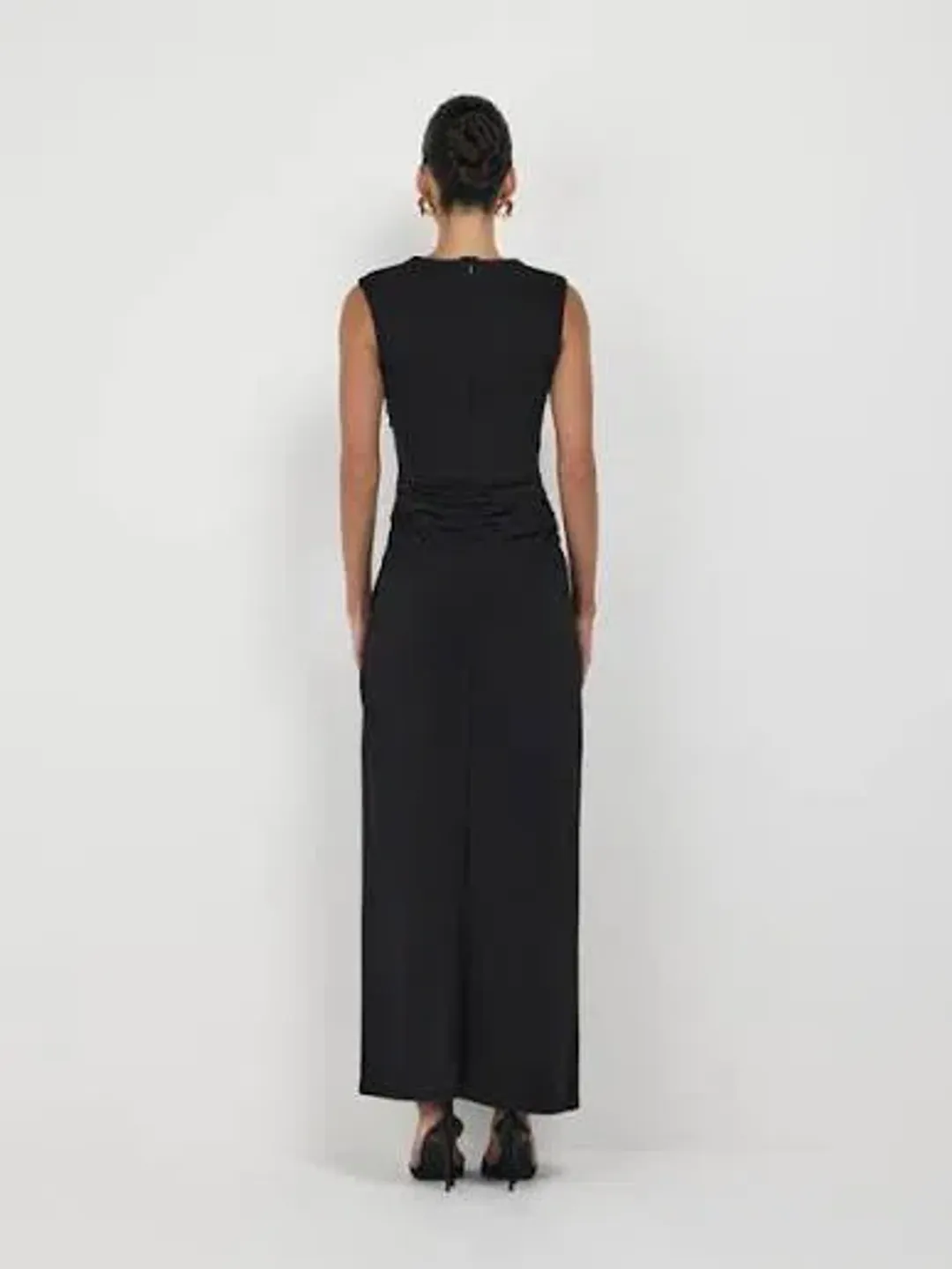 Sheike Simone Maxi Sz12 for rent on The Volte - main image