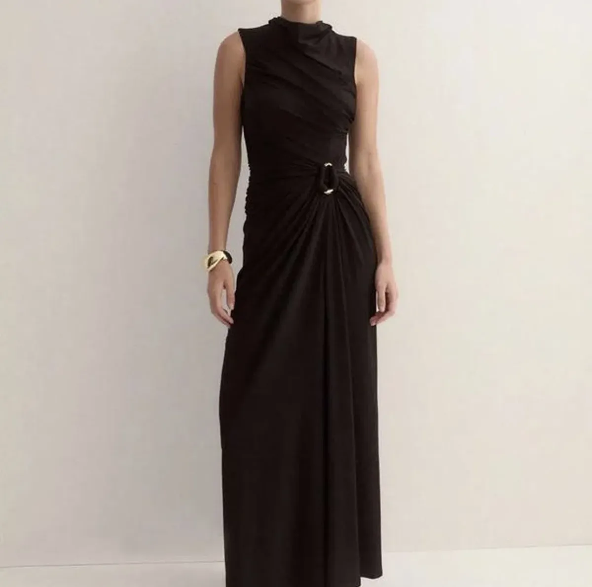Sheike Simone Maxi Sz12 for rent on The Volte - main image