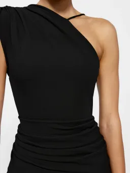 Effie Kats Greer Gown Black Size L / AU 12 for rent on The Volte - image 4