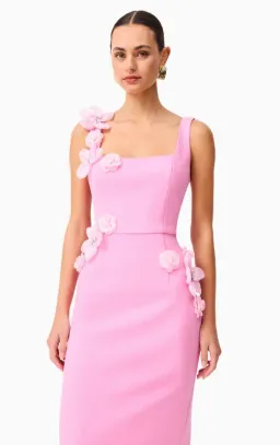 Elliatt Chantelle 3D Midi Dress in Pink size S (AU8) for rent on The Volte - image 2