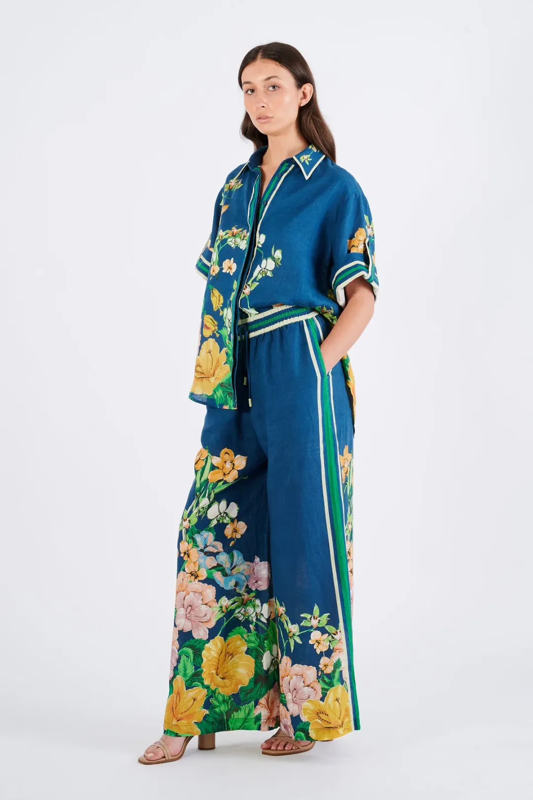 Lyla Linen Set for rent on The Volte - main image