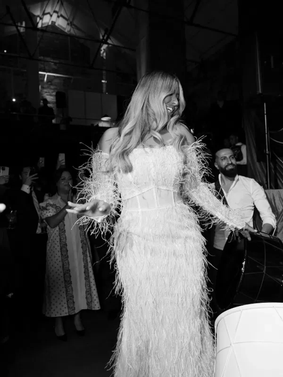 Feathered Corset Alin Le Kal wedding dress - Image 3