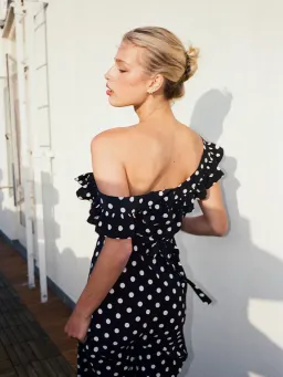 Realisation Par The Minnie size 8 Black for rent on The Volte - image 3