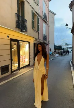 Natalie Rolt Winona Gown Lemon Size 1 (AU 8) for rent on The Volte - image 2