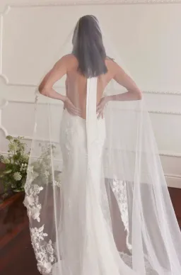 Grace Loves Lace Stevie Wedding Veil for rent on The Volte - image 4