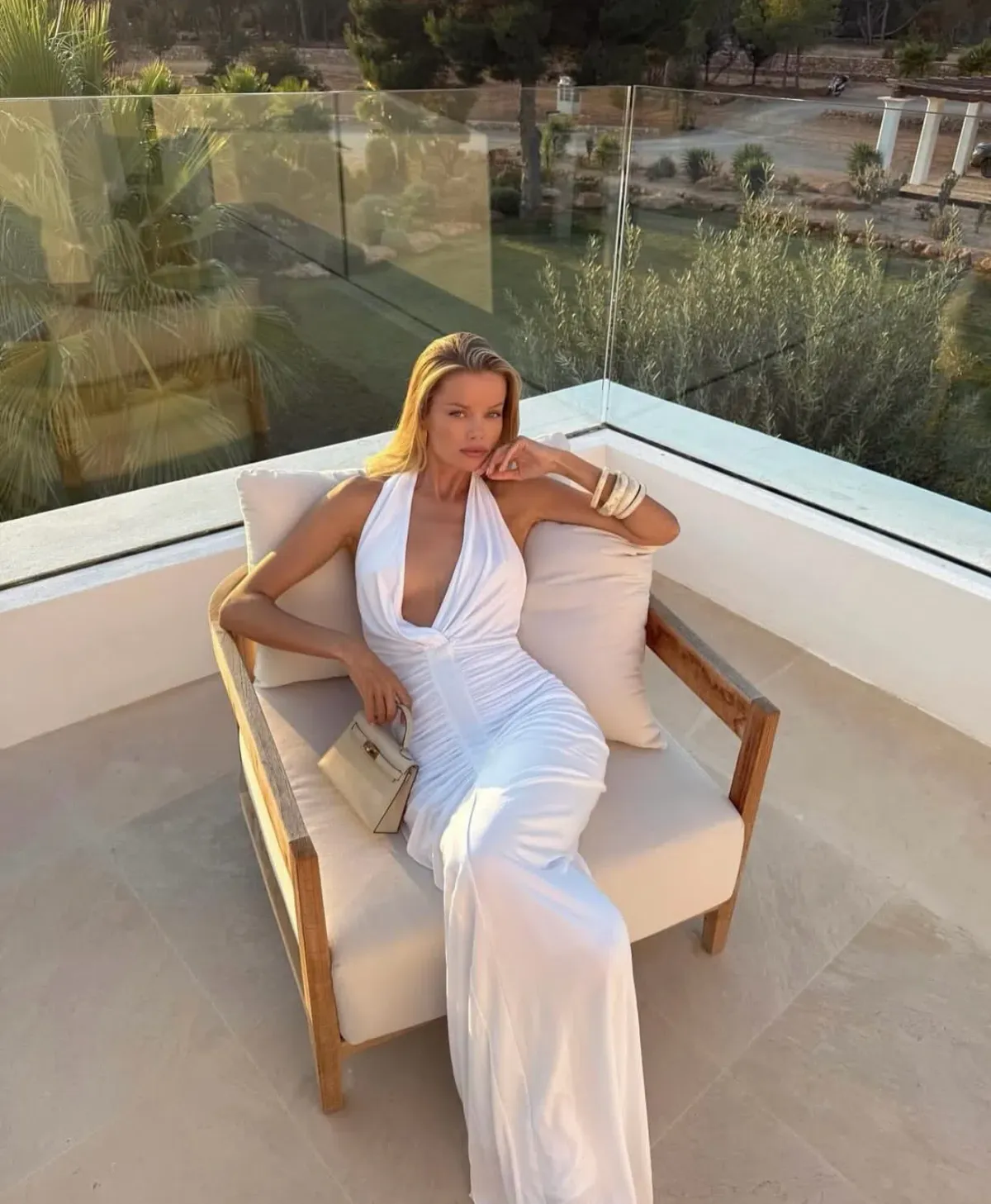 Misha Venus gathered crupo maxi white size 4 - Image 1