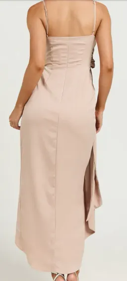 SHOWPO 'How Will I Know' Midi Navy Size 8 for rent on The Volte - image 3