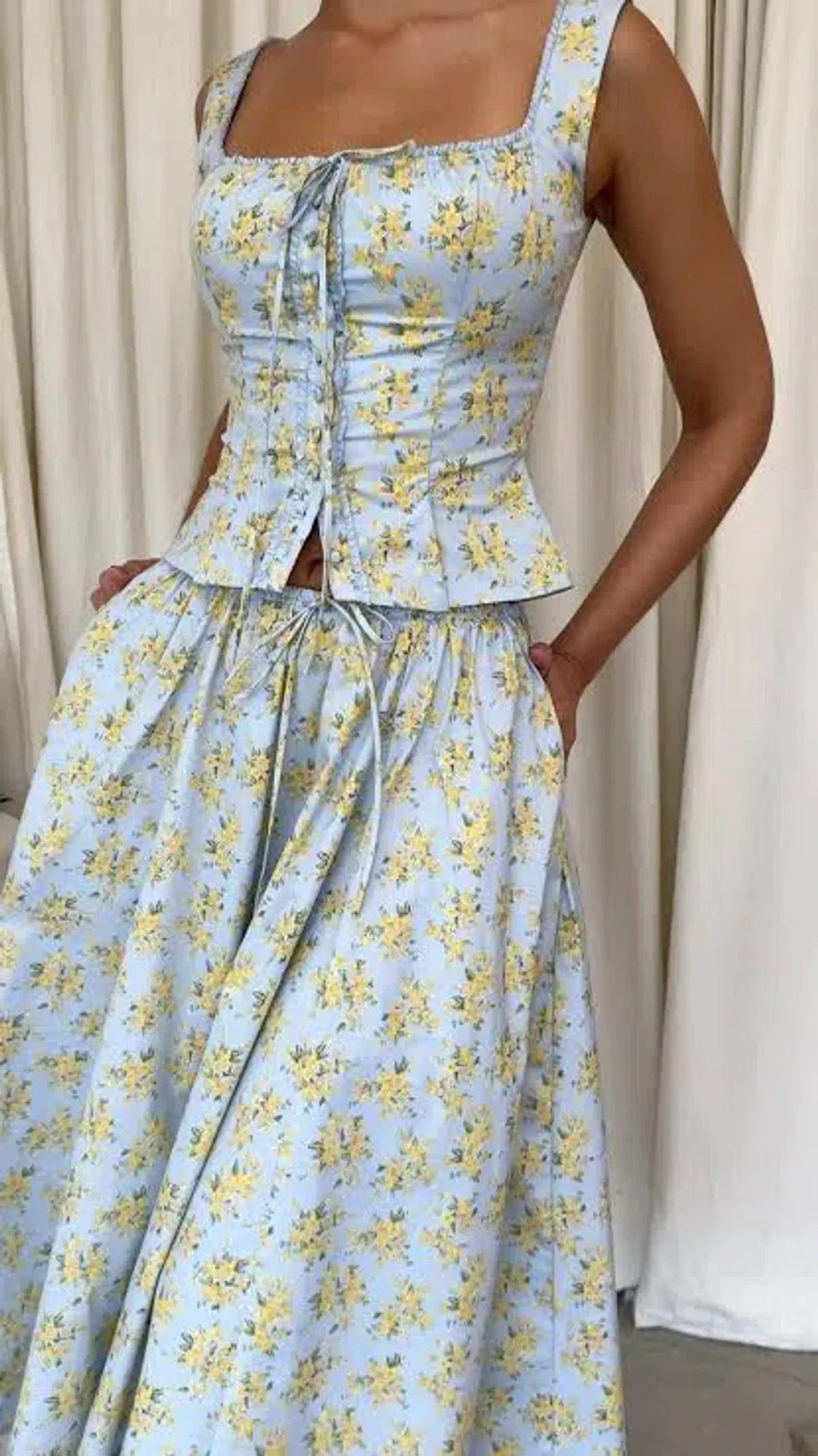 House of CB Juan Crop and Cora Midi skirt in Soft Blue Vintage Floral Print - Image 3