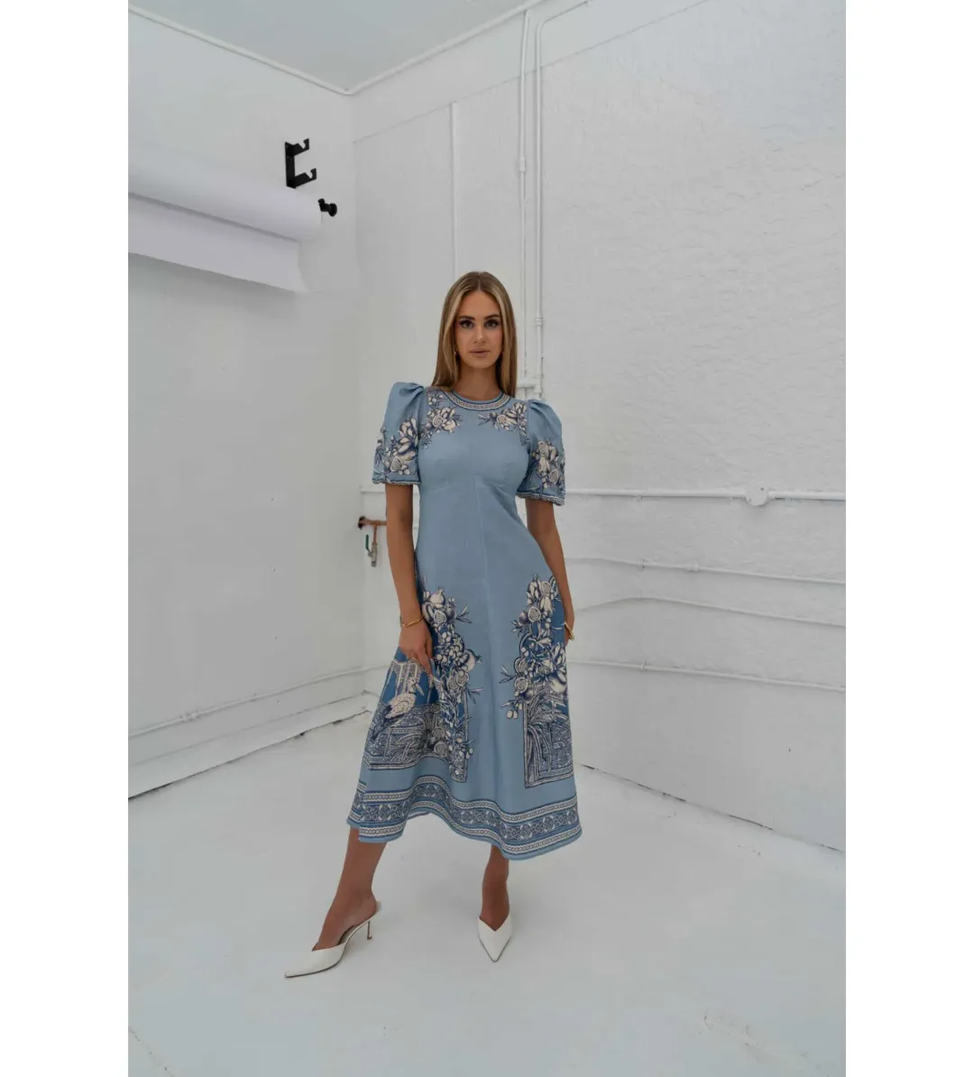 Alemais La Sirena Exclusive Villa Romantica Midi Dress Blue Floral Size AU 10 for rent on The Volte - main image