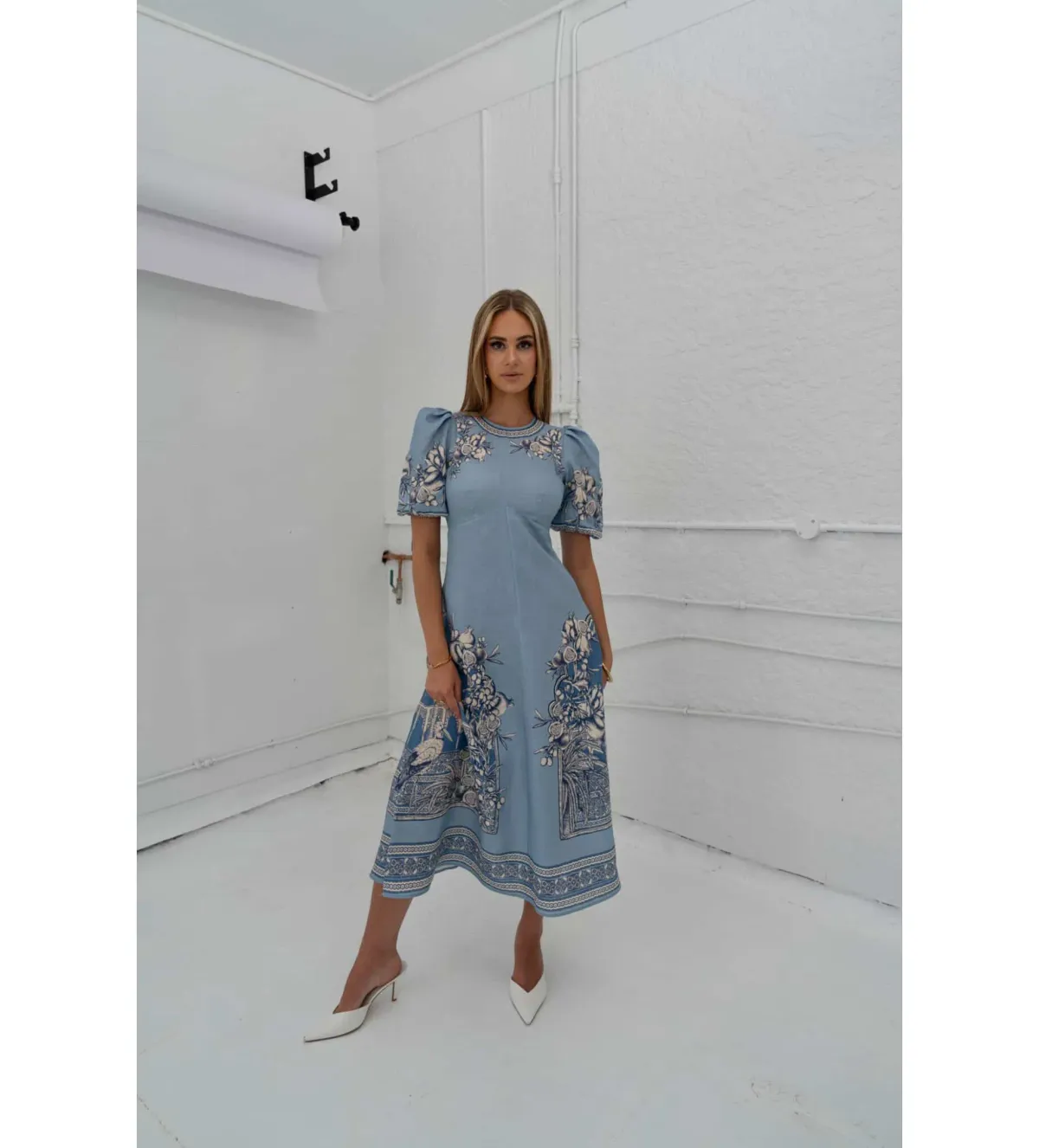 Alemais La Sirena Exclusive Villa Romantica Midi Dress Blue Floral Size AU 10 - Image 1