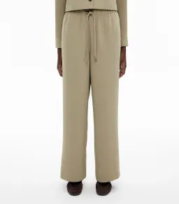Witchery Crepe Tee and Pants Set Size 10 for rent on The Volte - image 4