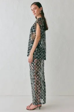 VRG GRL Devyn Sequin Set Black Size 10 for rent on The Volte - image 2