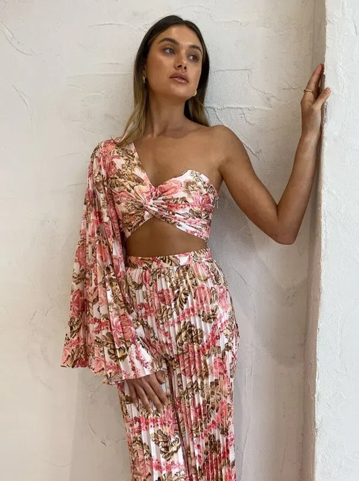 Significant Other - Simone Top And Pant Set In Pink Sangria Floral - Image 3