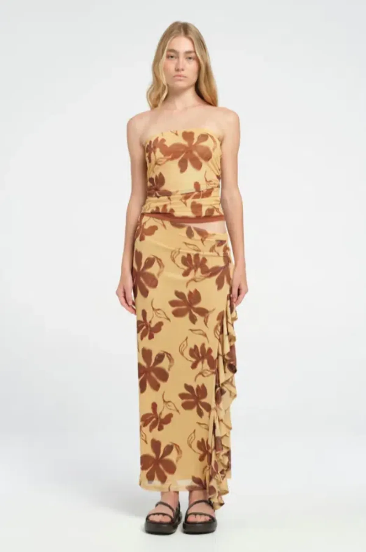 Benni Bindi Maxi Dress in Butter Floral size 6 for rent on The Volte - main image