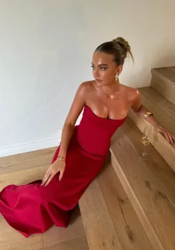 LOUIE GOWN | WINE | XS for rent on The Volte - image 2