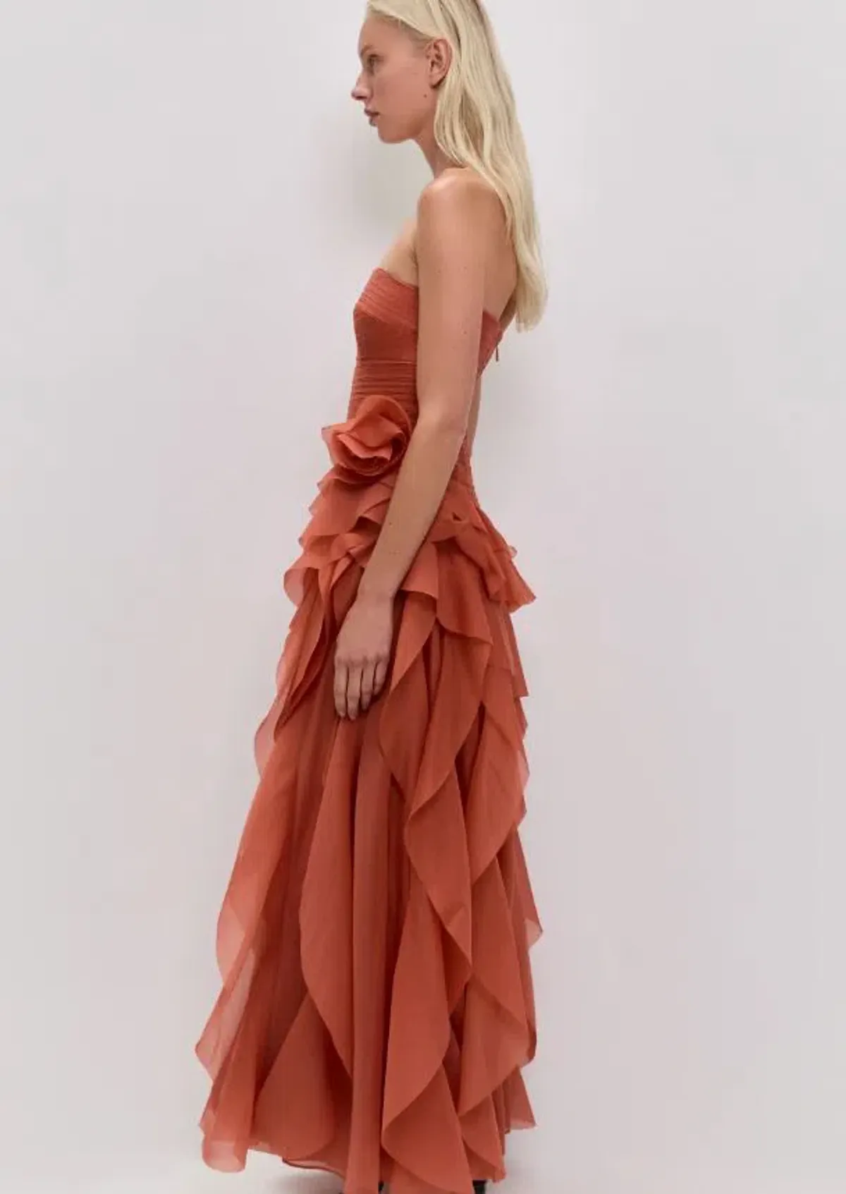 Aje Canyon Gown in Coral Clay Size 6 - Image 2